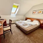 Hotel Zenit Wellness Balaton 4*
