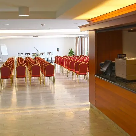 Zenit Wellness Balaton 4* فونيارتْسفاشغ
