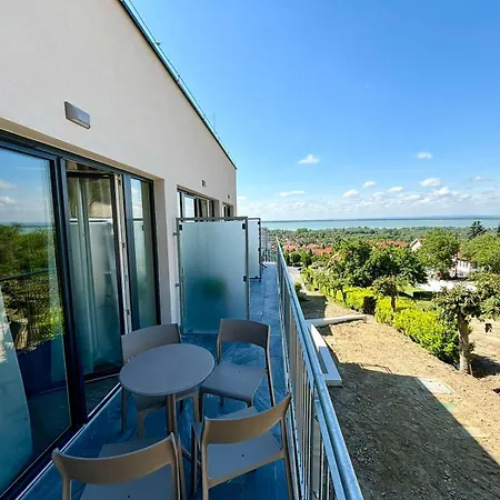Zenit Wellness Balaton فندق