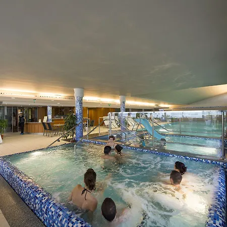 Zenit Wellness Balaton ホテル 4*