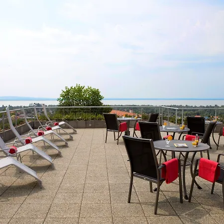 Zenit Wellness Balaton فندق 4*