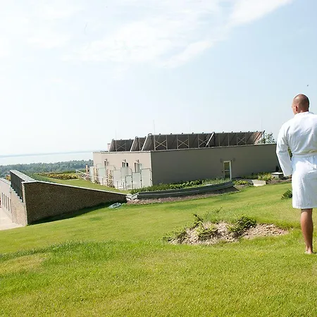 Zenit Wellness Balaton فونيارتْسفاشغ