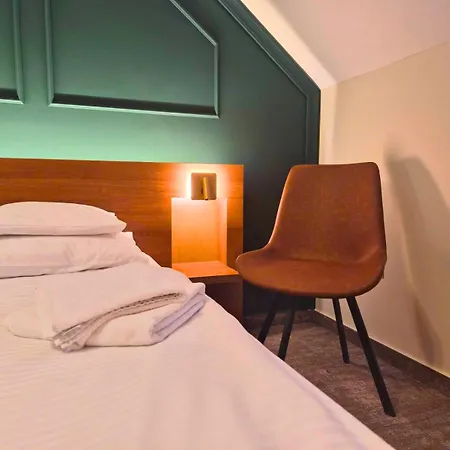 Zenit Wellness Balaton فونيارتْسفاشغ