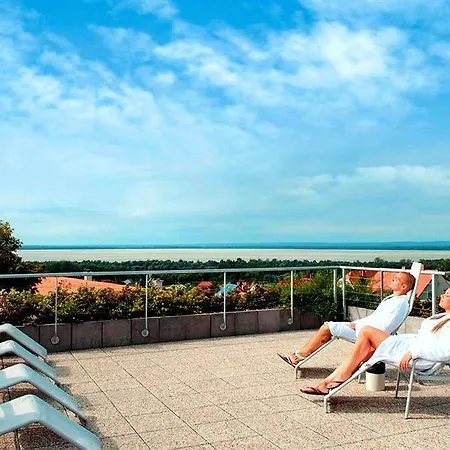 Hotell Zenit Wellness Balaton Vonyarcvashegy