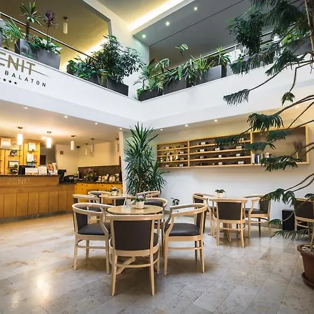 Hotell Zenit Wellness Balaton