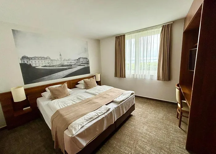 Zenit Wellness Balaton ホテル ボニャルツバシュ