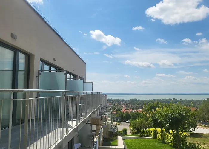 ホテル Zenit Wellness Balaton