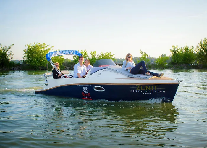 ホテル Zenit Wellness Balaton