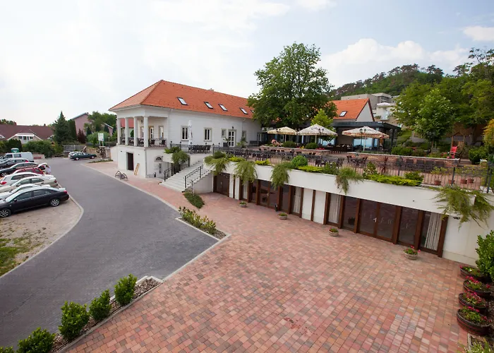 Zenit Wellness Balaton ホテル